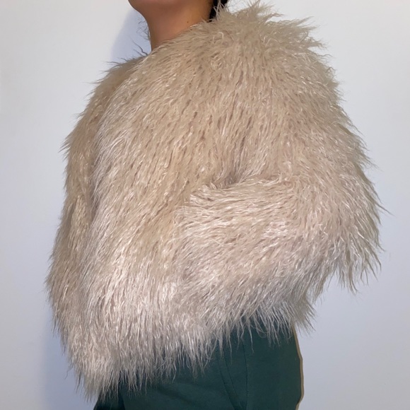 Zara faux fur coat - Picture 2 of 7